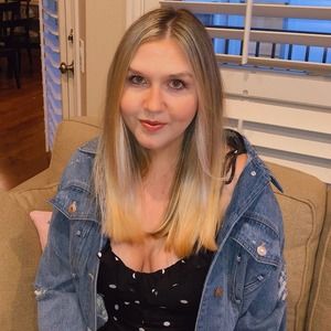 Meet your Posher, Brooke